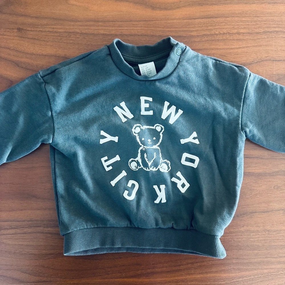 🤩 BUY 2, GET 1 FREE 🎉 New York City Sweatshirt